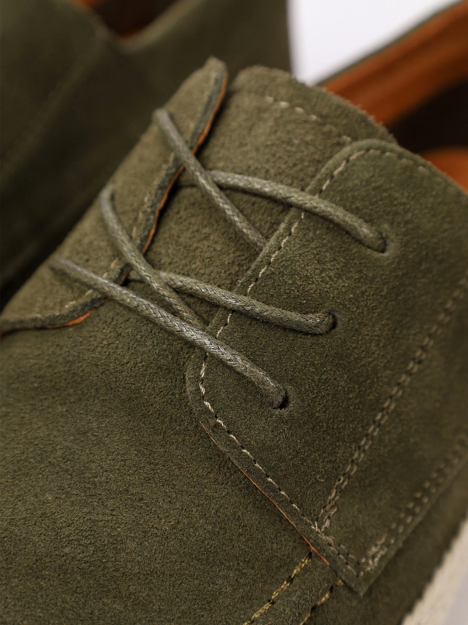 Мокасины зеленого цвета на низкой подошве